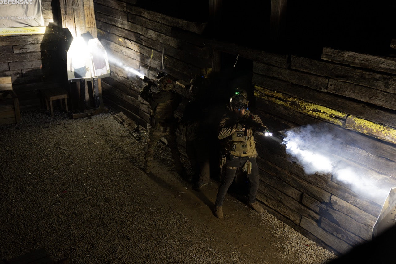 REIN WEAPON LIGHTS – Cloud Defensive